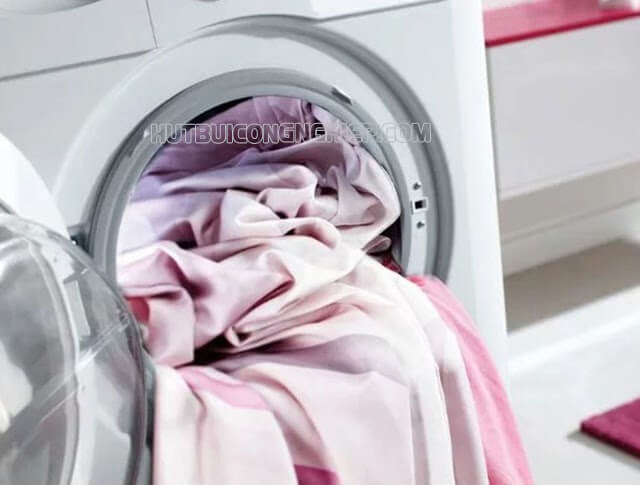 Hướng dẫn cách giặt ga giường bằng máy giặt đơn giản