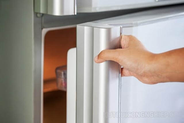 gioăng tủ lạnh bị hở